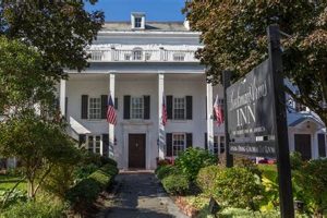 Discover America's Oldest Hotels: A Historic Journey | Crown American Hotels | Luxury, Comfort & Top Destinations