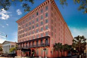 Best Historic Hotels in Charleston WV | Luxury Stays | Crown American Hotels | Luxury, Comfort & Top Destinations
