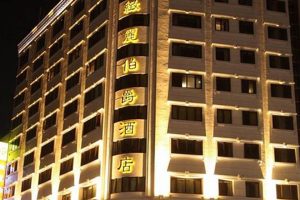 The Grand Earl Hotel: Luxury & History Crown American Hotels | Luxury, Comfort & Top Destinations The Grand Earl Hotel: Luxury & History | Crown American Hotels | Luxury, Comfort & Top Destinations