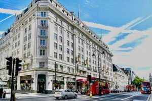 Best Places to Stay in Italy | Hotel Guide Crown American Hotels | Luxury, Comfort & Top Destinations Best Places to Stay in Italy | Hotel Guide | Crown American Hotels | Luxury, Comfort & Top Destinations