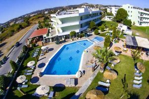 Best 18+ Hotels in America: Top Adult-Only Stays | Crown American Hotels | Luxury, Comfort & Top Destinations