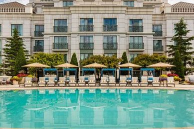 The Grand Hotel of the United States: A Luxurious Stay Crown American Hotels | Luxury, Comfort & Top Destinations The Grand Hotel of the United States: A Luxurious Stay | Crown American Hotels | Luxury, Comfort & Top Destinations