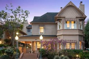 Victorian Inns Crown American Hotels | Luxury, Comfort & Top Destinations Victorian Inns | Crown American Hotels | Luxury, Comfort & Top Destinations