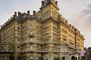 Luxury Old Grand Hotels: A Historic Stay Crown American Hotels | Luxury, Comfort & Top Destinations Luxury Old Grand Hotels: A Historic Stay | Crown American Hotels | Luxury, Comfort & Top Destinations