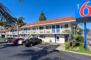 Best Weekly Motels in Long Beach, CA Crown American Hotels | Luxury, Comfort & Top Destinations Best Weekly Motels in Long Beach, CA | Crown American Hotels | Luxury, Comfort & Top Destinations