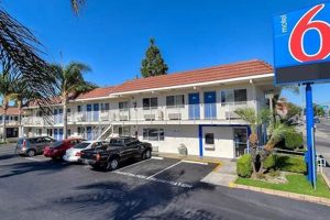 Best Motel 6 Long Term Stay Rates & Deals | Crown American Hotels | Luxury, Comfort & Top Destinations