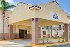 Hotels Near Me Days Inn Crown American Hotels | Luxury, Comfort & Top Destinations Hotels Near Me Days Inn | Crown American Hotels | Luxury, Comfort & Top Destinations