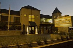 Best CA Mountain View Hotels in Unique Rock Formations Crown American Hotels | Luxury, Comfort & Top Destinations Best CA Mountain View Hotels in Unique Rock Formations | Crown American Hotels | Luxury, Comfort & Top Destinations