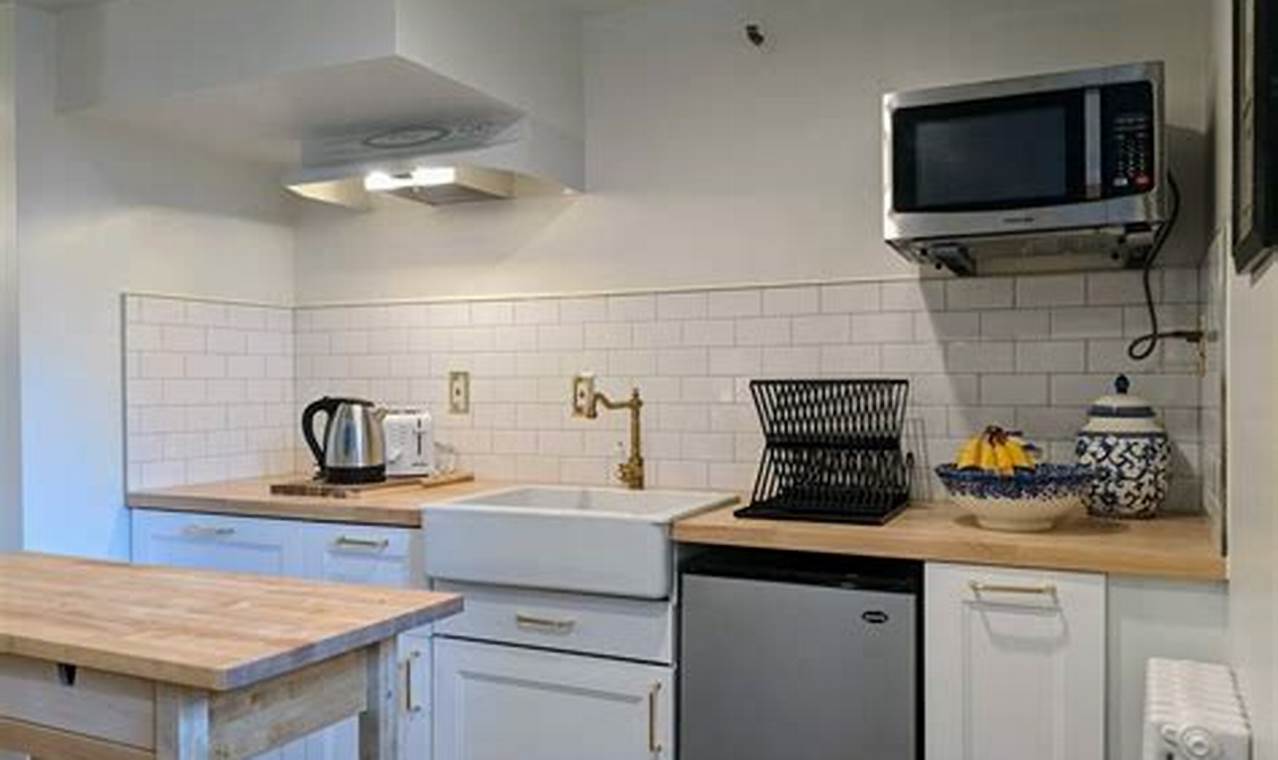 Hotels with kitchenette near me