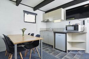 Find Cheap Motels with Kitchens: Top Budget Stays | Crown American Hotels | Luxury, Comfort & Top Destinations