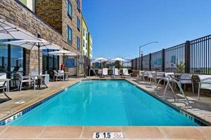 Best Hotels Near Discovery Park of America, TN | Crown American Hotels | Luxury, Comfort & Top Destinations