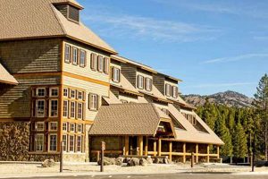 Best Group Places To Stay: Top Hotels & More | Crown American Hotels | Luxury, Comfort & Top Destinations