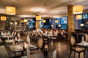 Book 24 7 Hotels Near Me | Find Rooms Now | Crown American Hotels | Luxury, Comfort & Top Destinations