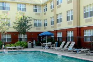 Extended Stay America: Pools & Amenities Guide | Crown American Hotels | Luxury, Comfort & Top Destinations