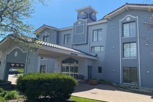 Best Extended Stay Hotels Arlington Heights IL | Top Suites | Crown American Hotels | Luxury, Comfort & Top Destinations