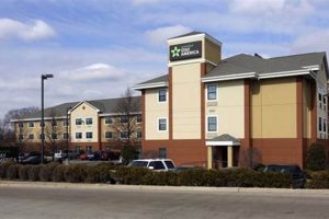 Best Extended Stay Hotels in Chicago: Top Suites | Crown American Hotels | Luxury, Comfort & Top Destinations